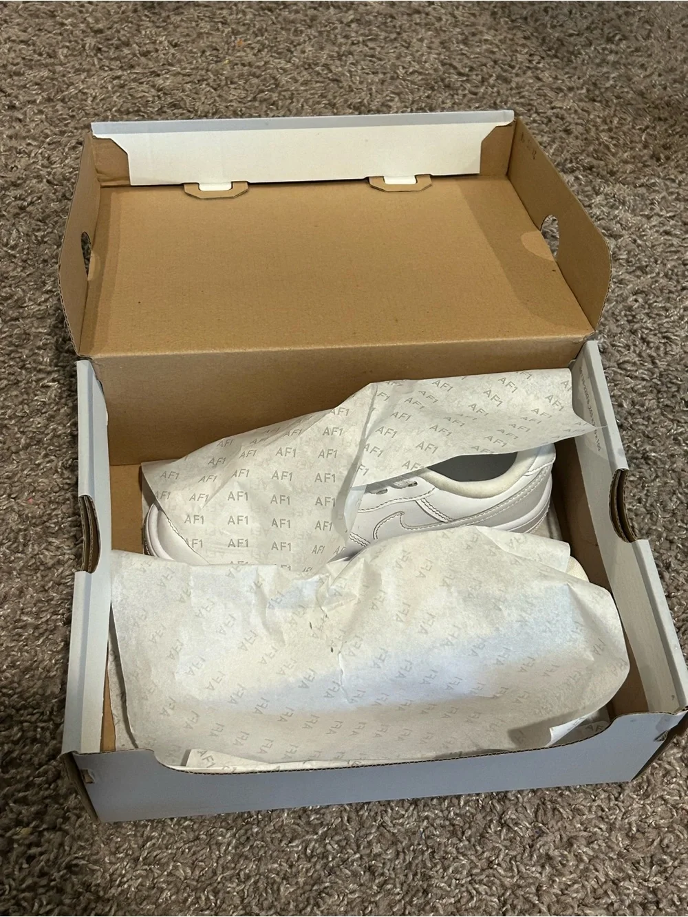 Nike Youth Air Force 1LE AF Triple White Kids Sneakers , size 1.5